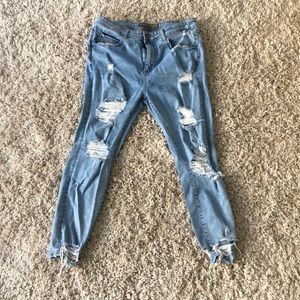 Zara distresses jeans